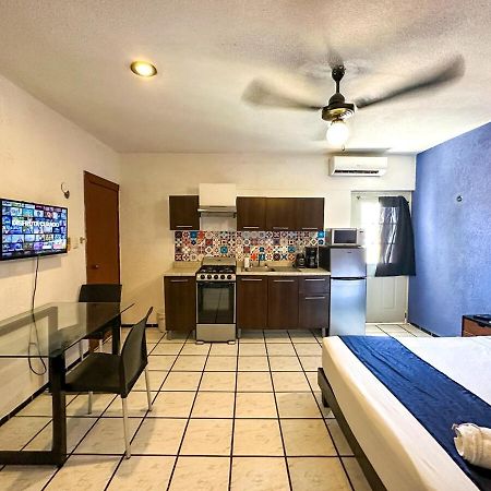 Espacio Creado Para 3 Personas Con Piscina メリダ エクステリア 写真