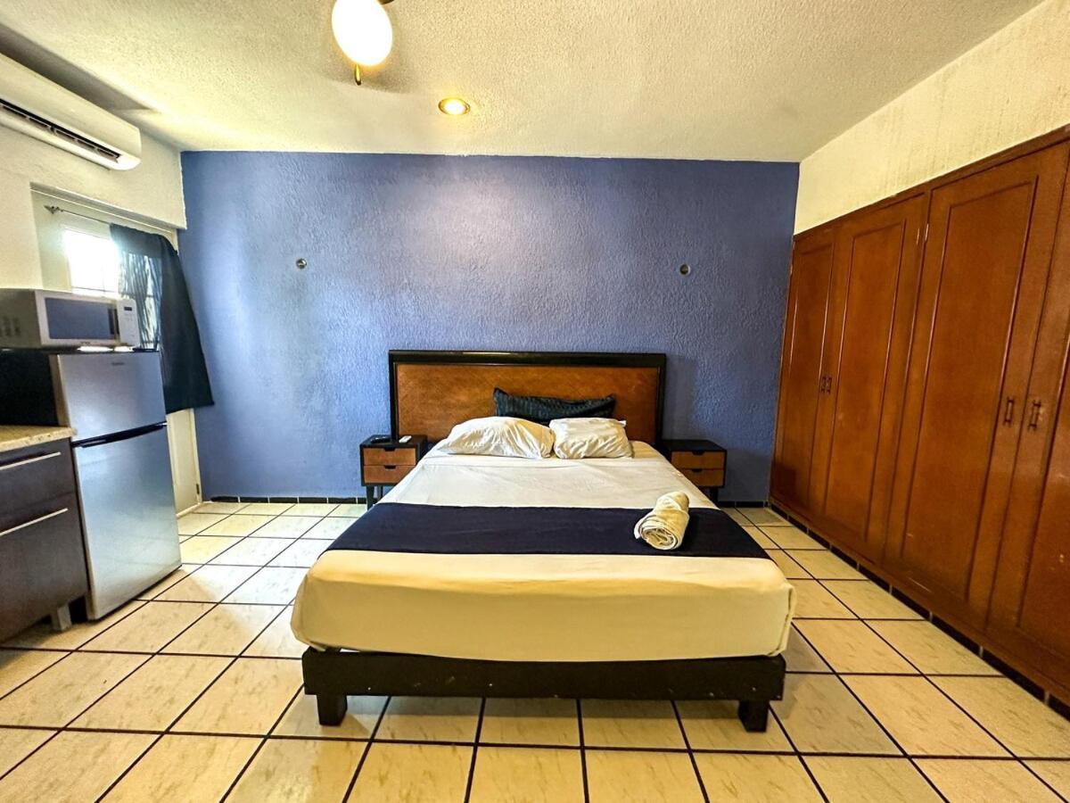 Espacio Creado Para 3 Personas Con Piscina メリダ エクステリア 写真