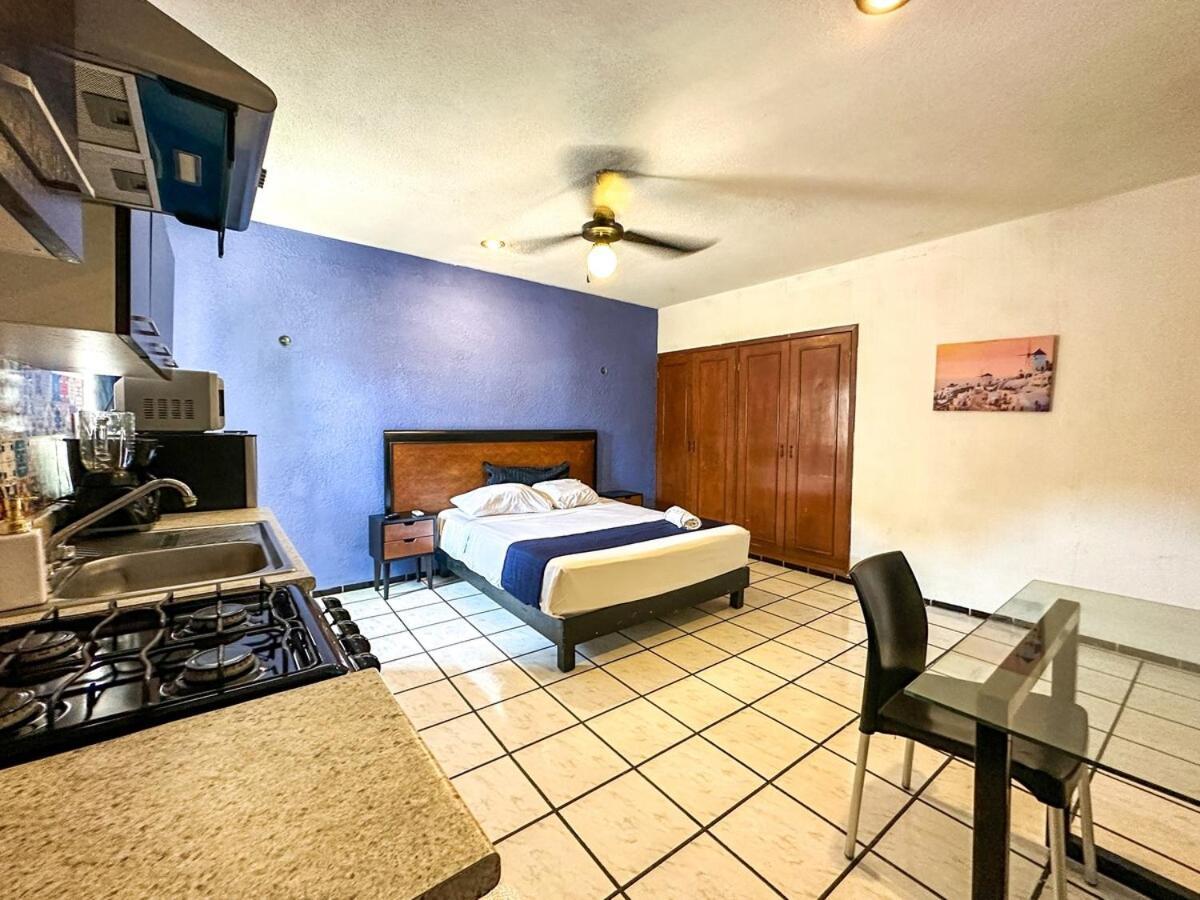 Espacio Creado Para 3 Personas Con Piscina メリダ エクステリア 写真